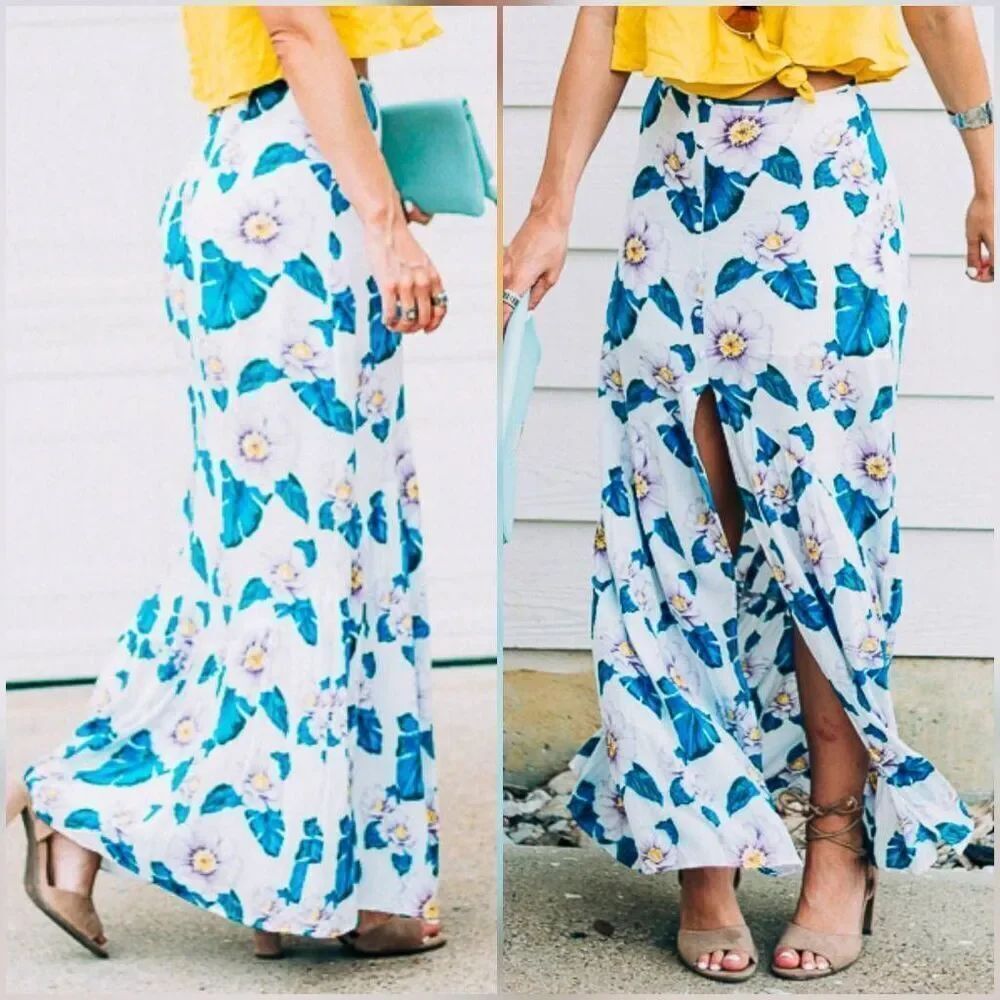 🔹️NWT Forever 21 Ivory & Teal Floral Print Maxi Skirt Medium - Picture 2 of 12